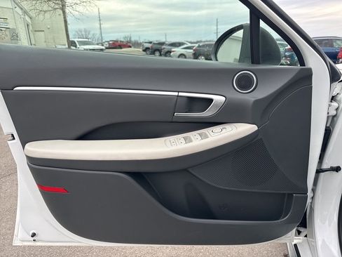 Used 2021 Hyundai Sonata SEL w/ Cargo Package image 10