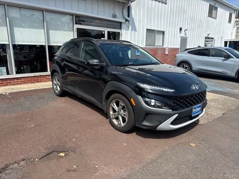 Used 2022 Hyundai Kona SEL w/ Convenience Package AWD/4WD image 3