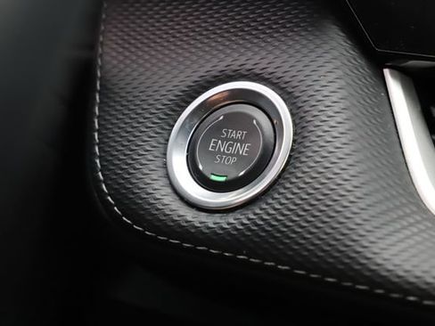 Used 2026 Chevrolet Equinox LT FWD image 32