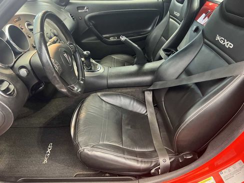 Used 2008 Pontiac Solstice GXP w/ Premium Package image 13