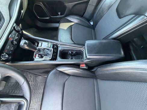 Used 2023 Jeep Compass Latitude AWD/4WD image 18