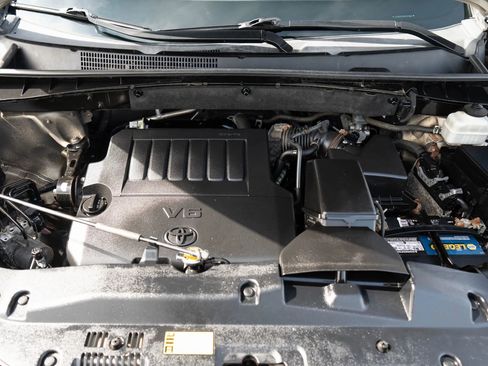 Used 2014 Toyota Highlander Limited image 53