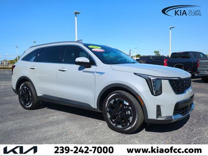 Certified 2025 Kia Sorento S w/ Panoramic Sunroof Package