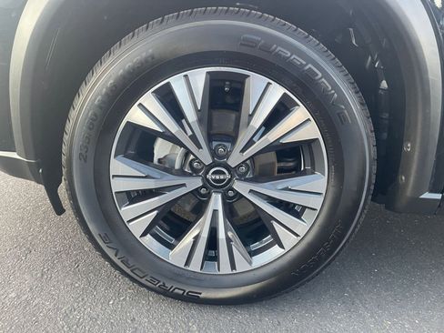 Used 2023 Nissan Rogue SV image 25