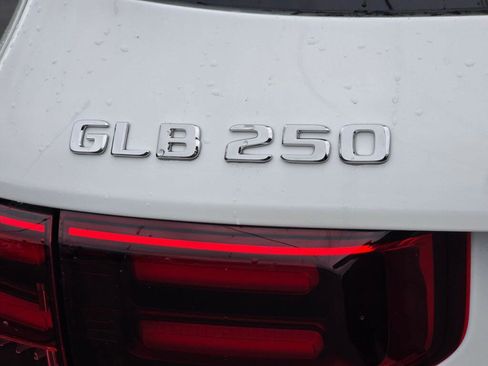 New 2026 Mercedes-Benz GLB 250 4MATIC image 34