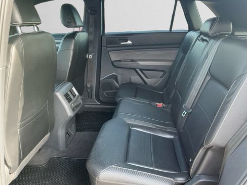 Used 2022 Volkswagen Atlas Cross Sport SEL R-Line AWD/4WD image 13