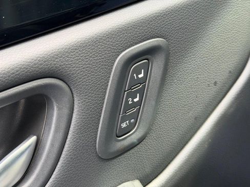 Used 2025 Honda Pilot Touring image 25