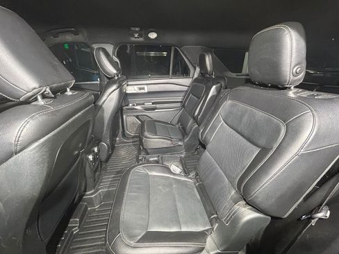 Used 2020 Ford Explorer Limited AWD/4WD image 14