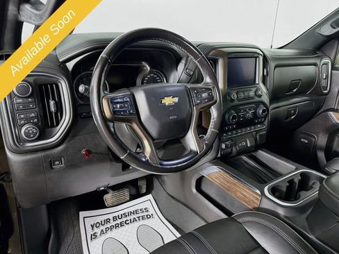 Used 2019 Chevrolet Silverado 1500 High Country w/ Technology Package AWD/4WD image 9