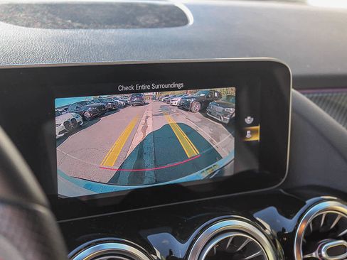 Used 2021 Mercedes-Benz GLA 35 AMG 4MATIC image 22