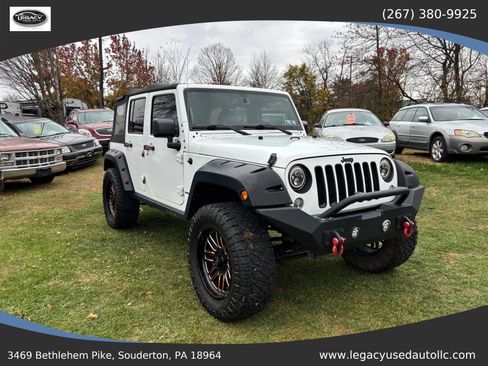 Used 2016 Jeep Wrangler Unlimited Sahara image 2
