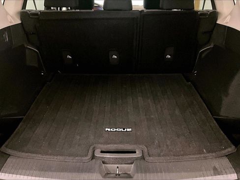 Used 2021 Nissan Rogue SV image 33