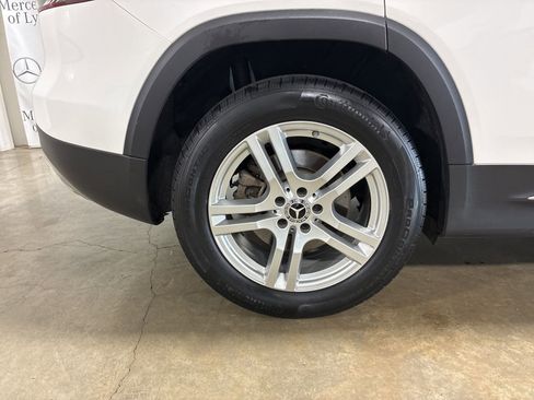 Used 2021 Mercedes-Benz GLB 250 4MATIC image 11