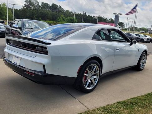 New 2024 Dodge Charger R/T Scat Pack w/ Plus Group image 13