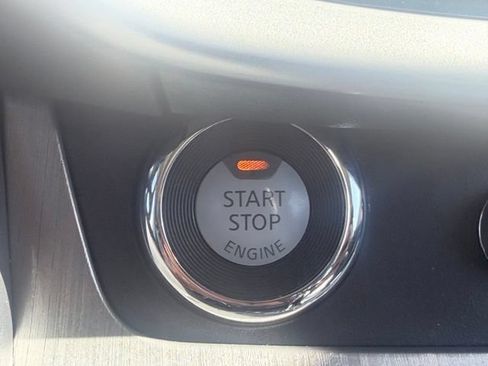 Used 2017 Nissan Murano Platinum w/ Platinum Technology Package AWD/4WD image 16