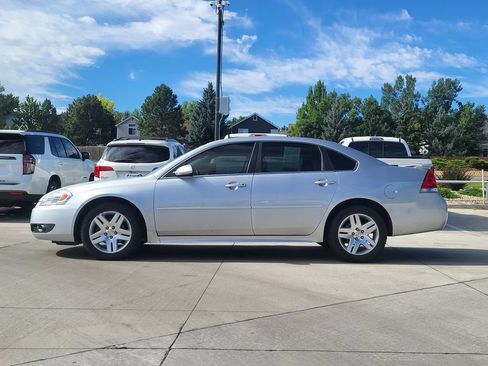 Used 2011 Chevrolet Impala LT w/ Luxury Edition Package FWD image 3