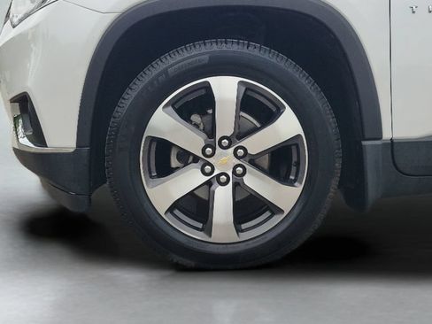 Used 2019 Chevrolet Traverse LT w/ LT Premium Package AWD/4WD image 28