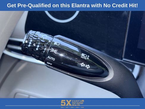 Used 2024 Hyundai Elantra SEL FWD image 20