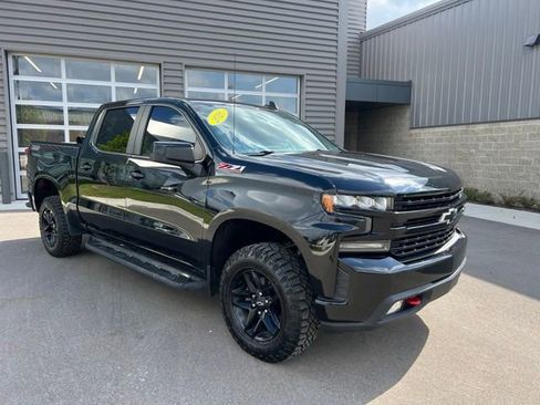 Used 2020 Chevrolet Silverado 1500 LT Trail Boss w/ Convenience Package AWD/4WD image 3