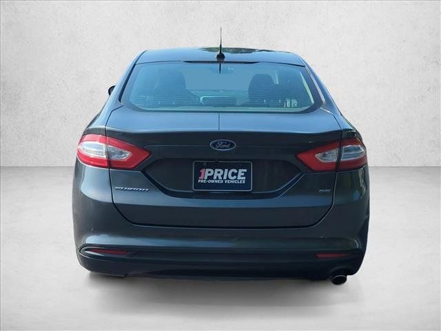 Used 2016 Ford Fusion SE FWD image 7