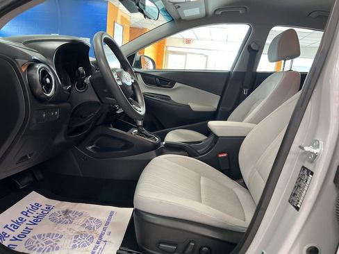 Used 2023 Hyundai Kona SEL image 17