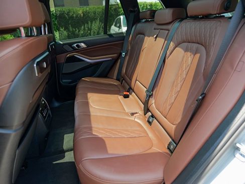 Used 2024 BMW X5 xDrive40i w/ Executive Package AWD/4WD image 29