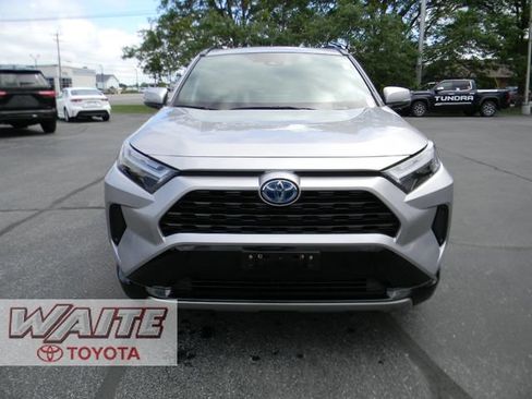 Used 2023 Toyota RAV4 SE w/ Convenience Package AWD/4WD image 6