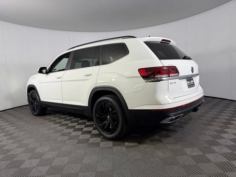 Used 2023 Volkswagen Atlas SE w/ Black Wheel Package FWD image 10