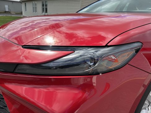 Used 2025 Toyota Camry LE w/ Convenience Package FWD image 10