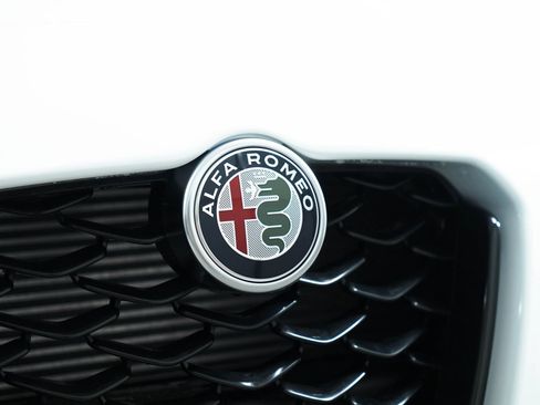 New 2024 Alfa Romeo Giulia Sprint RWD image 13