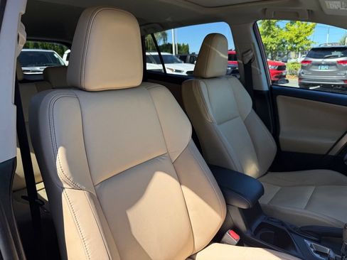 Used 2014 Toyota RAV4 Limited AWD/4WD image 21