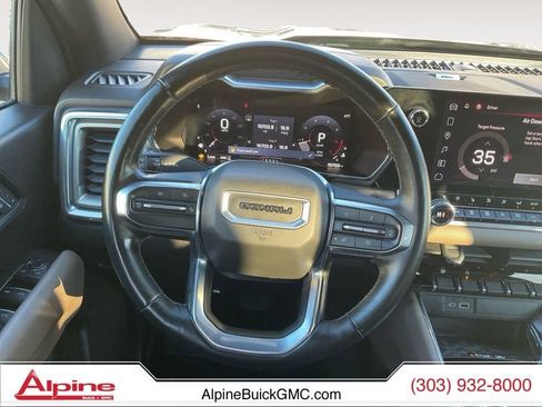 Used 2024 GMC Canyon Denali image 12