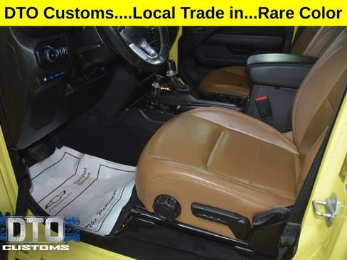 Used 2022 Jeep Wrangler Unlimited Sahara w/ Cold Weather Group AWD/4WD image 42
