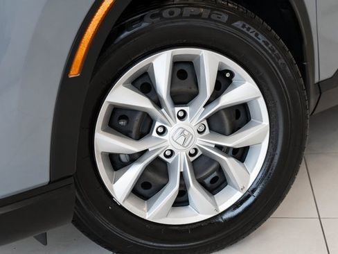 Used 2024 Honda CR-V LX image 2