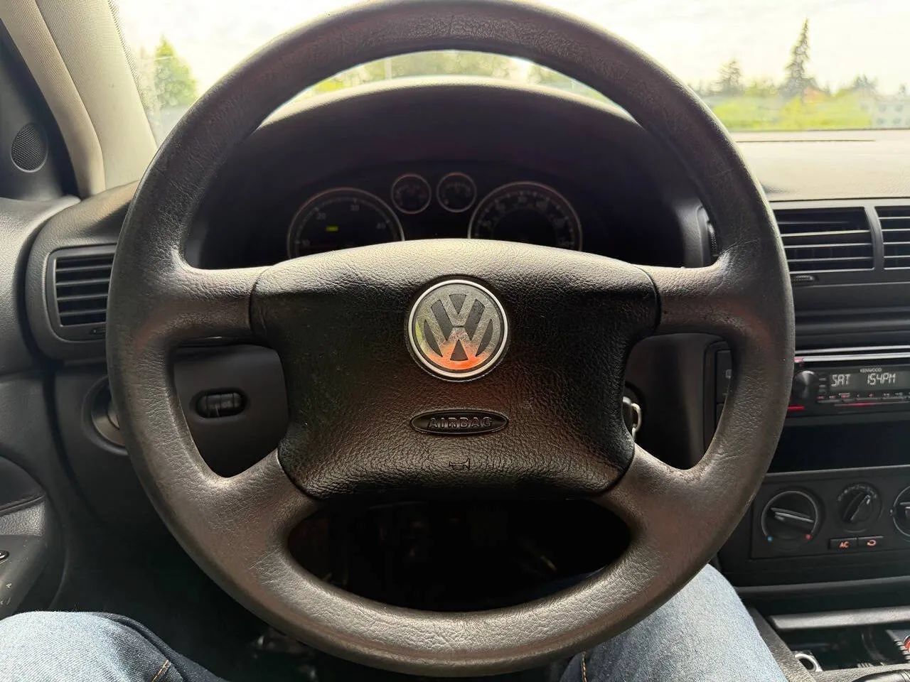 Used 2005 Volkswagen Passat GL FWD image 36