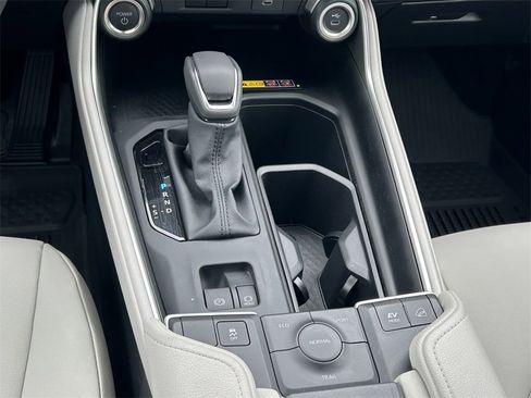 Used 2026 Toyota Grand Highlander XLE image 22