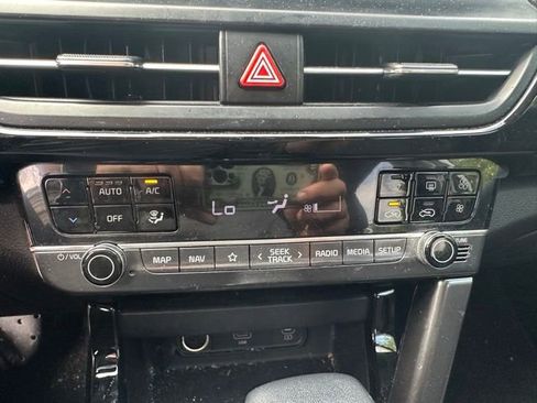 Used 2024 Kia Seltos S AWD/4WD image 13