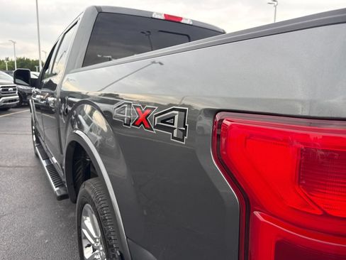 Used 2018 Ford F150 Lariat w/ Equipment Group 502A Luxury AWD/4WD image 11