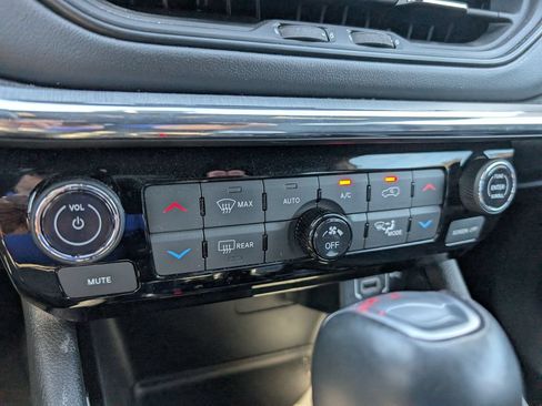 Used 2022 Jeep Compass High Altitude AWD/4WD image 22