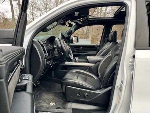 Used 2022 RAM 1500 Laramie AWD/4WD image 16