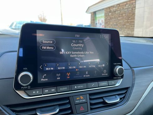 Used 2025 Nissan Altima 2.5 SV image 20