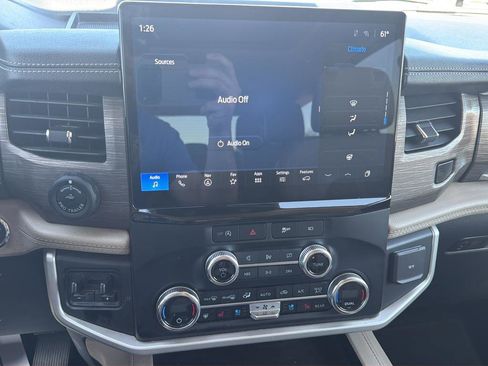 Used 2023 Ford Expedition Limited AWD/4WD image 22
