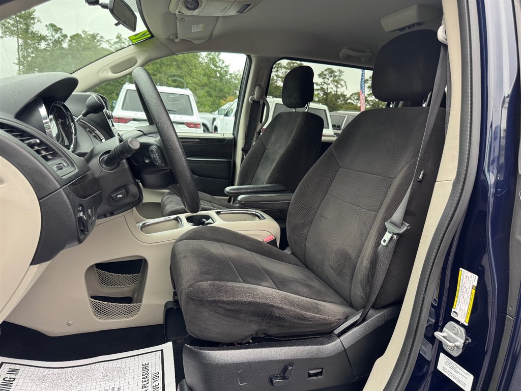 Used 2012 Dodge Grand Caravan SXT FWD image 14