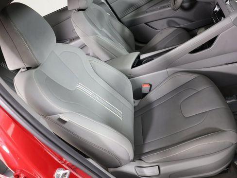 Used 2023 Hyundai Elantra SEL w/ Convenience Package image 29