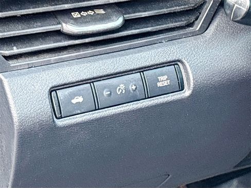 Used 2020 Nissan Altima 2.5 SR w/ Premium Package image 10