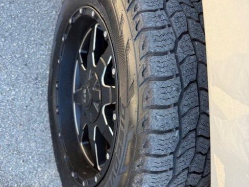 Used 2008 GMC Yukon Denali image 8