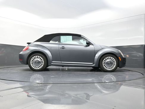 Used 2013 Volkswagen Beetle 2.5 image 28