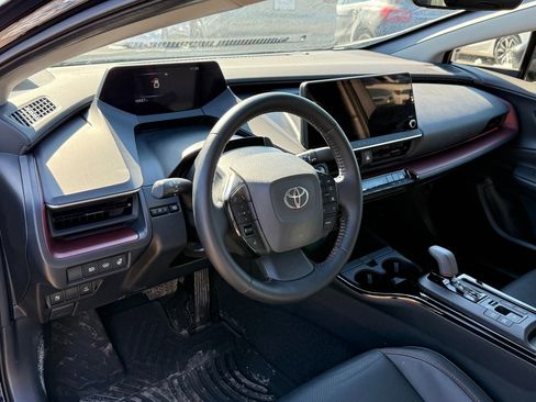 Used 2024 Toyota Prius Prime XSE Premium image 12