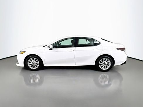 Used 2023 Toyota Camry LE image 2