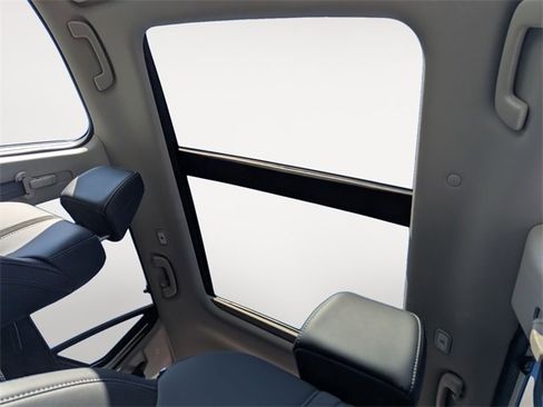 New 2025 Honda Pilot Touring image 24